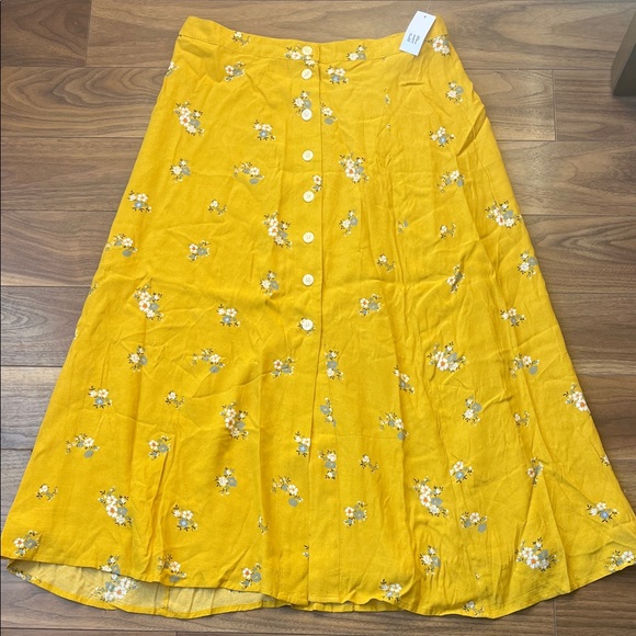 GAP Dresses & Skirts - GAP Mustard Yellow Floral A-Line Skirt Summer Long